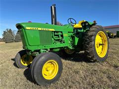 1969 John Deere 2520 2WD Tractor 