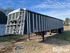 2010 Merritt T/A Grain Hopper Trailer 