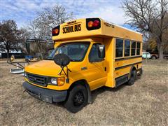 2006 Ford E350 Super Duty Bus 