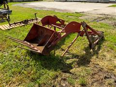 Farmall/International Harvester Power Loader 33 Front End Loader And Bucket 