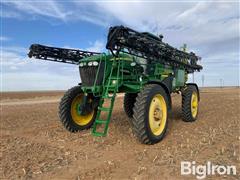 2009 John Deere 4830 Self-Propelled Sprayer 