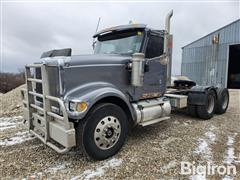 2005 International 9900i T/A Truck Tractor 