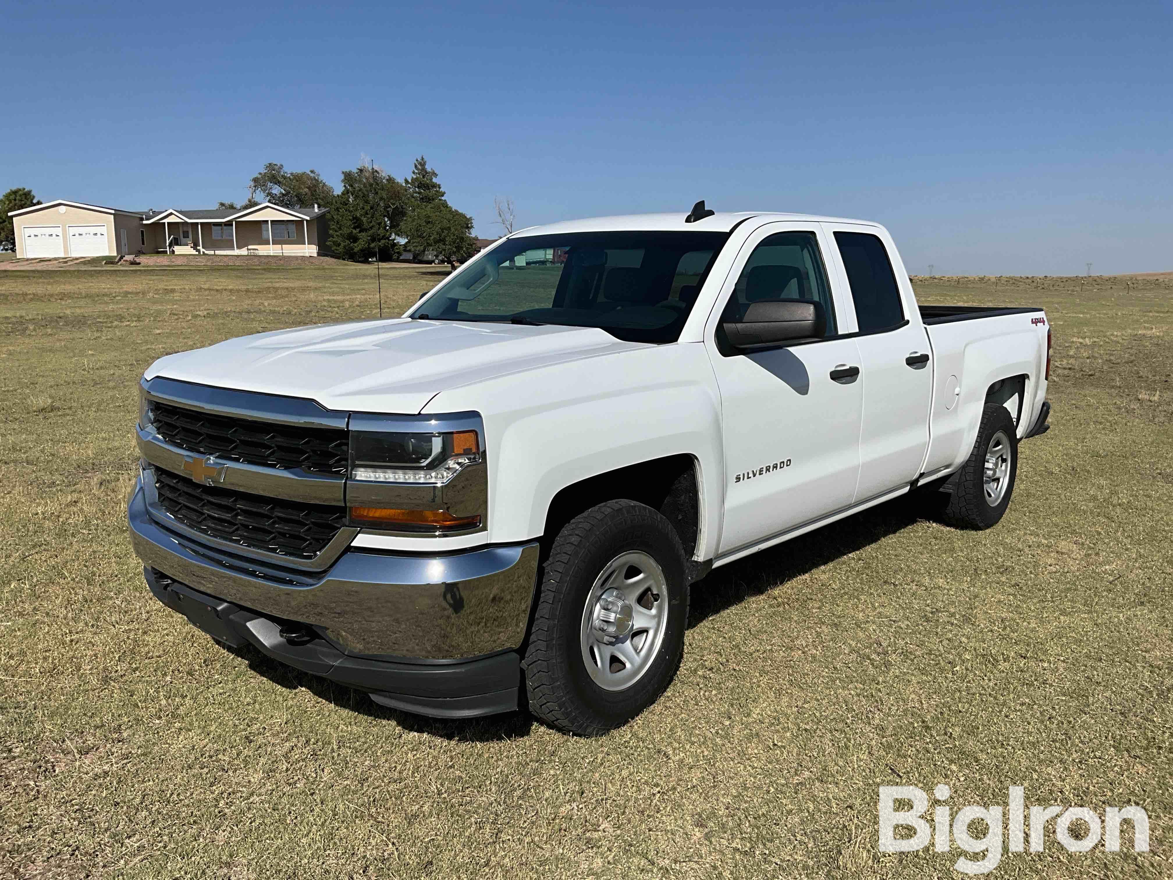 2017 Chevrolet Silverado 1500 4x4 Crew Cab Pickup 