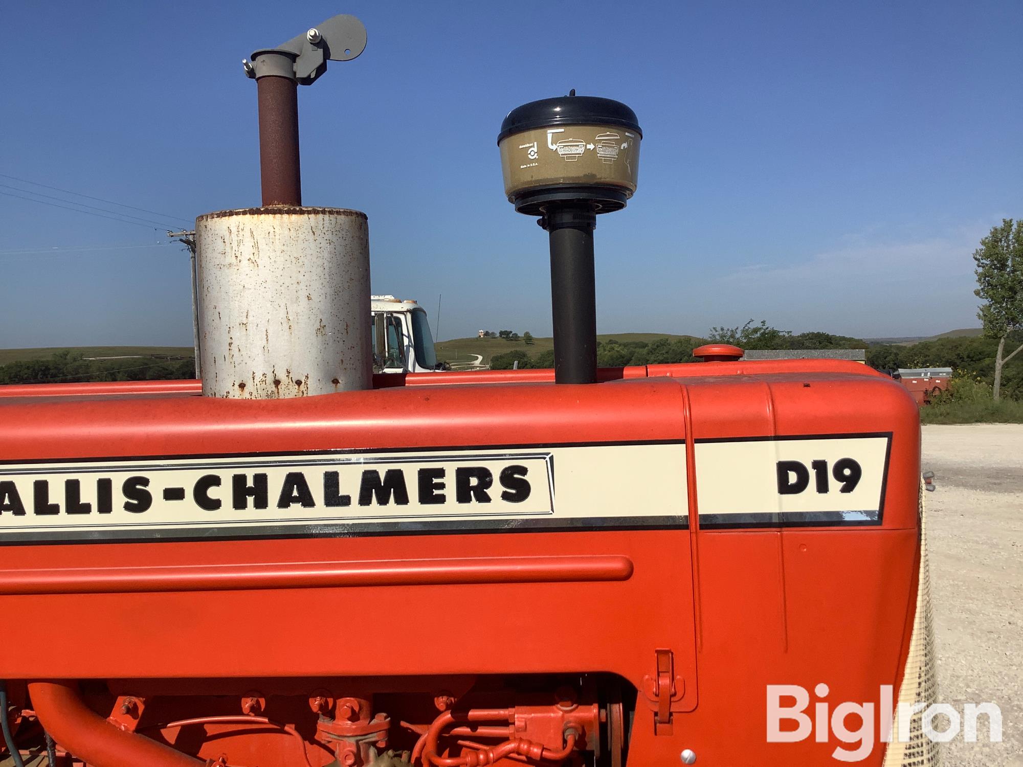 items/e28e4aa31bd84922bdf49b1433a3b59f/allis-chalmersd192wdtractor-8_00b6ba5beb8c4b53b773966c89eda3a6.jpg