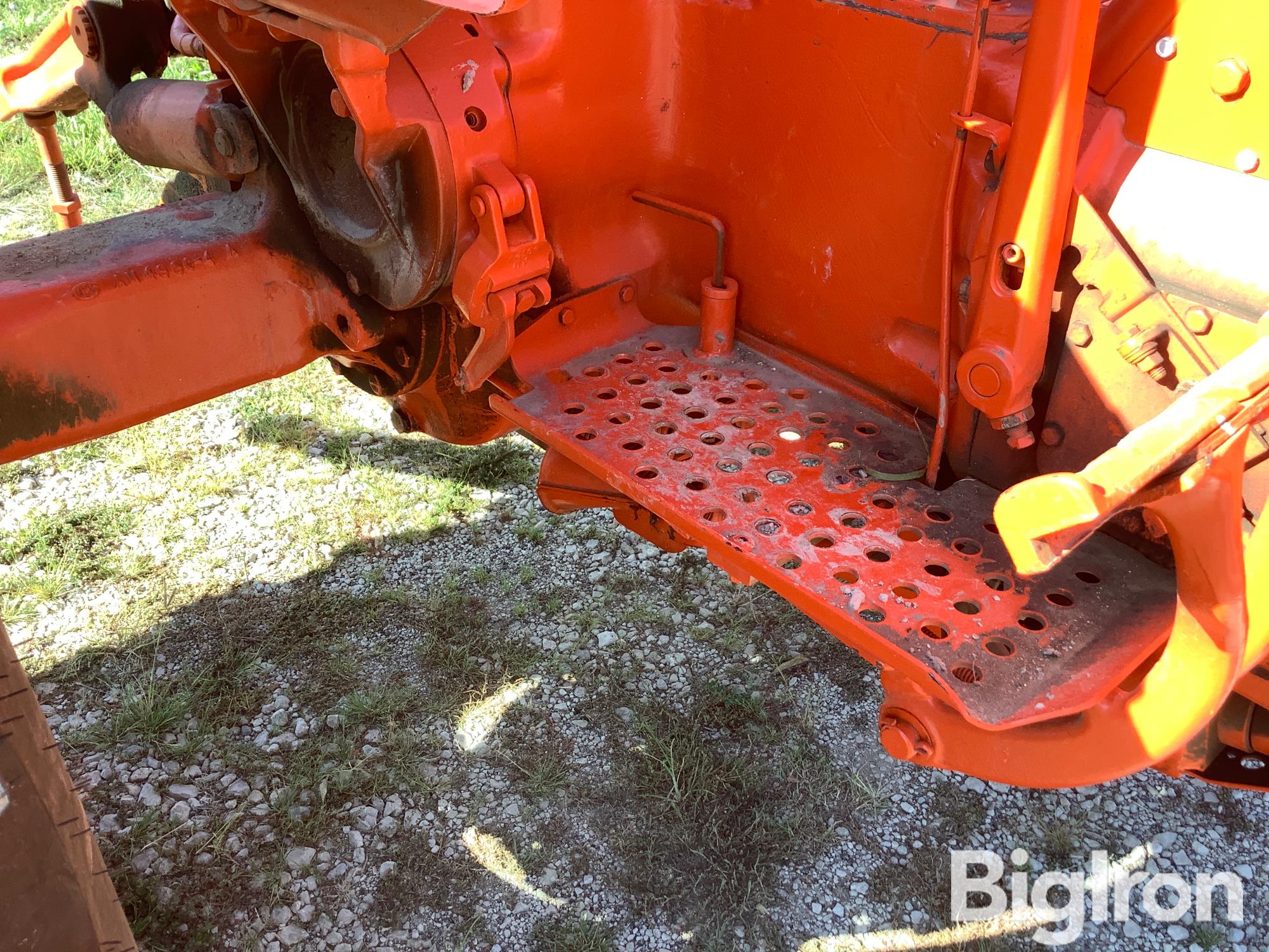 items/e28e4aa31bd84922bdf49b1433a3b59f/allis-chalmersd192wdtractor-8_08ae6b8e77774daab3eefc0732d2662e.jpg