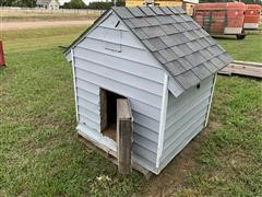 Insulated & Heated Dog House 