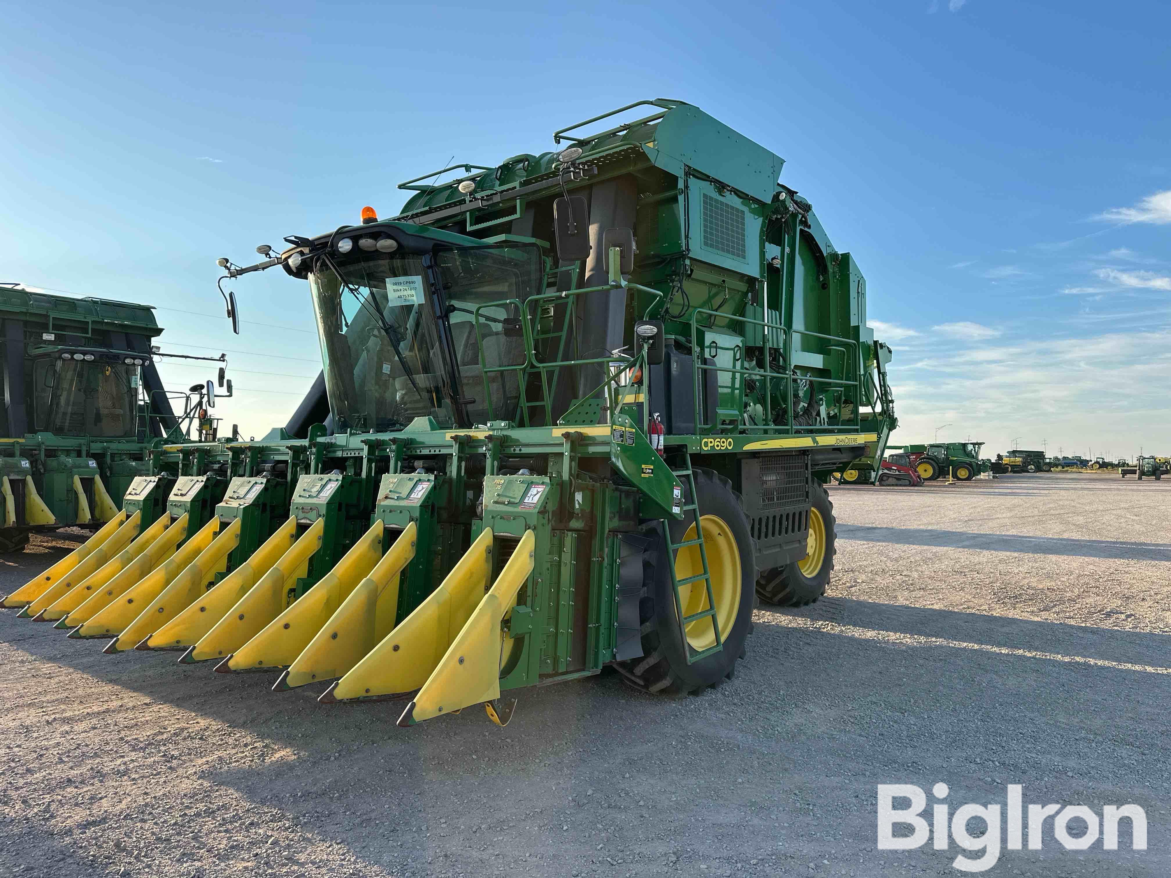 2019 John Deere CP690 2WD Cotton Picker 