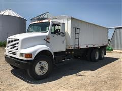 2000 International 8100 T/A Grain Truck 