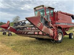 International 1440 2WD Combine 