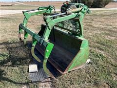 John Deere Bucket & Grapple 