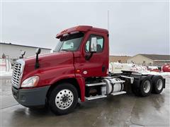 2015 Freightliner Cascadia 125 T/A Day Cab Truck Tractor 