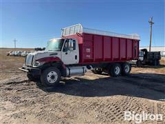 2003 International 7400 T/A Grain Truck 