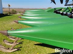 items/e38a5d144a0ef0119d476045bd49d9c9/john-deere-643-poly-corn-header-w-cart_004382fd67044f10a85f64801de32576.jpg