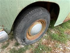items/e3b2dd3fb955ef11a4e60022488ec0a9/1948kaisertravelersedan_d984e7bf24ee4942bd6f120267db8398.jpg