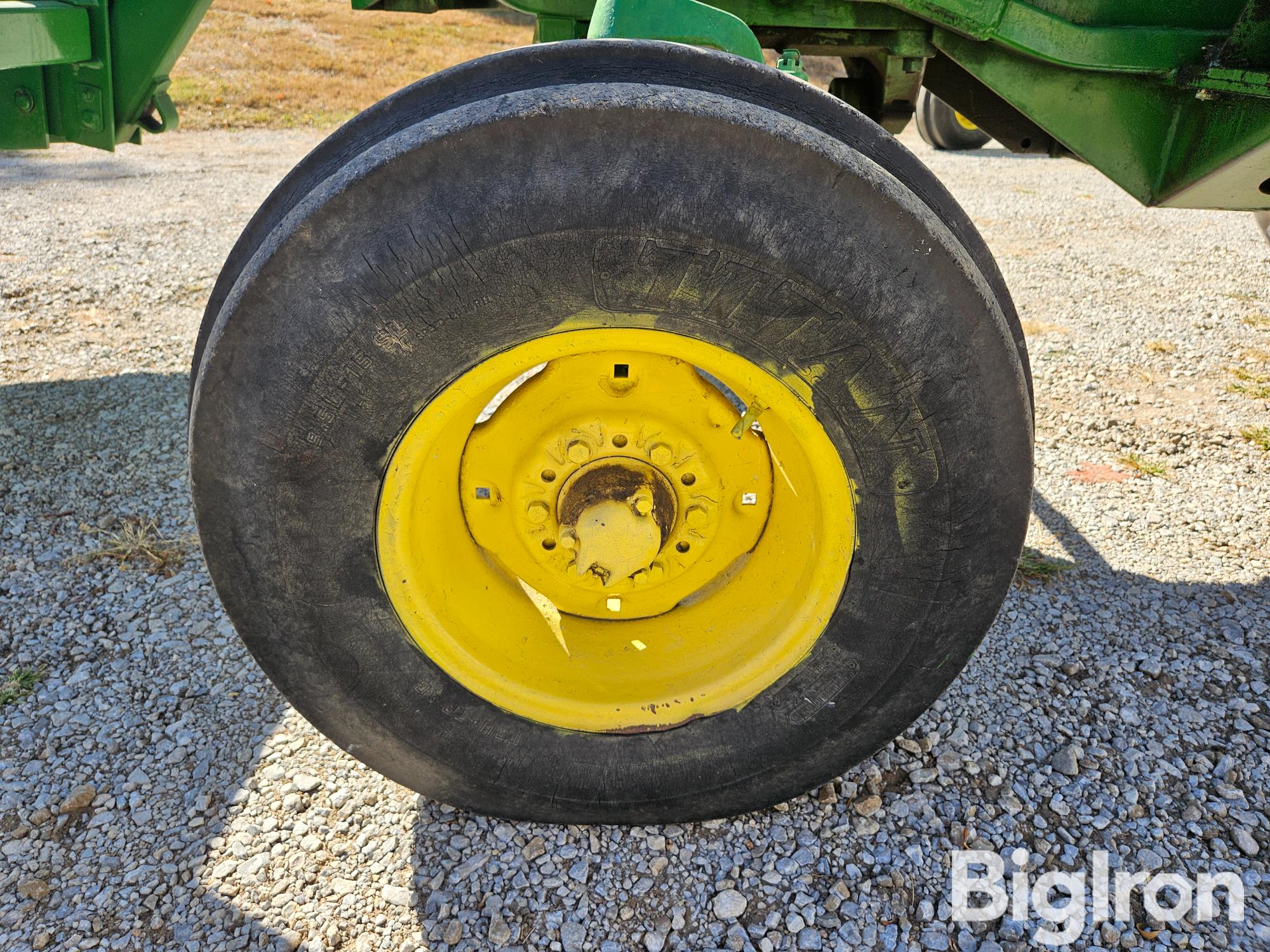 items/e3d4a3bd8c8aef119443000d3acfdee0/1961johndeere30102wdtractorw148loader_9559c7351fd14e1eaf9701632e7cee0d.jpg