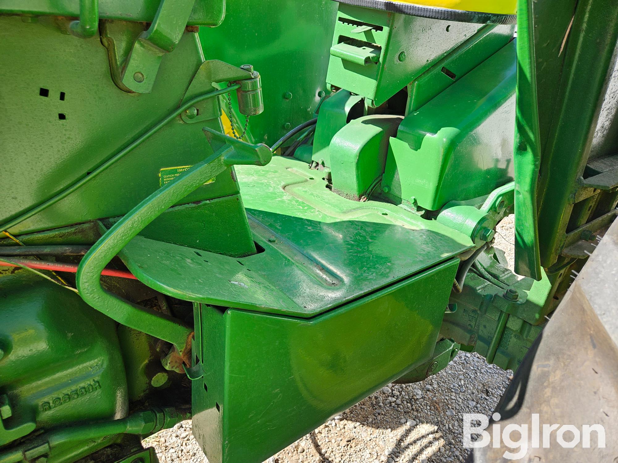 items/e3d4a3bd8c8aef119443000d3acfdee0/1961johndeere30102wdtractorw148loader_a19f2107a6b64ec68154b2bd5187ea12.jpg