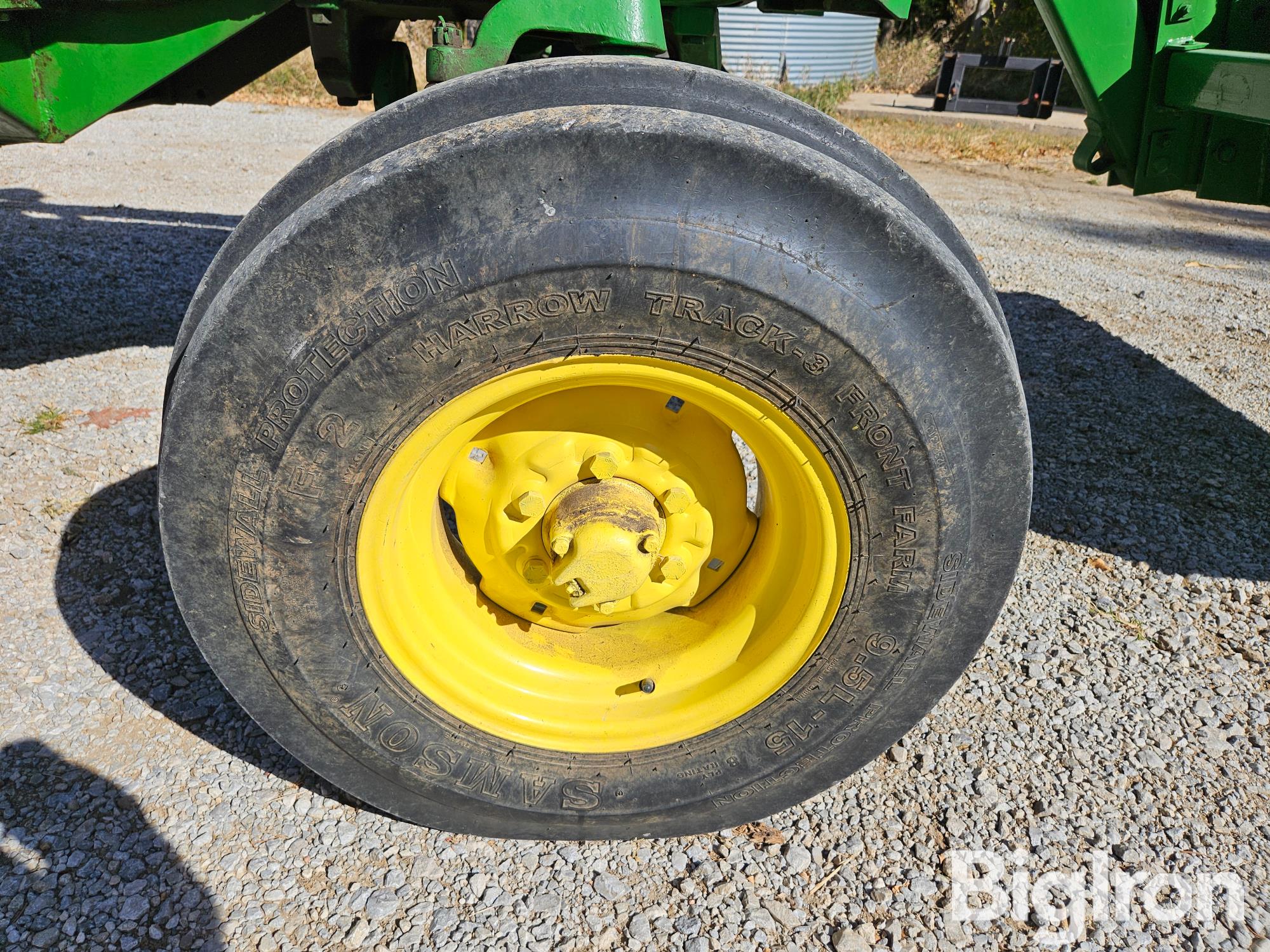 items/e3d4a3bd8c8aef119443000d3acfdee0/1961johndeere30102wdtractorw148loader_bf89e086040d40fdb2391380e6a8c481.jpg