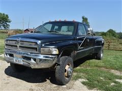 1996 Dodge RAM 3500 4x4 Extended Cab Pickup 