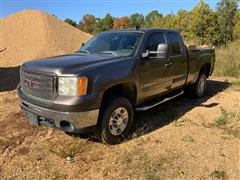 2008 GMC 2500 HD 4x4 Extended Cab Pickup 