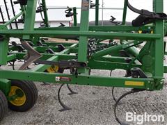 items/e40a09461cacef1195f6000d3a620d5e/johndeere2210fieldcultivator-19_483b0412fb3240359bc35cca8215364a.jpg