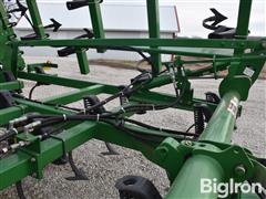 items/e40a09461cacef1195f6000d3a620d5e/johndeere2210fieldcultivator-19_6564e7febcd54ef68990c109a540ff13.jpg