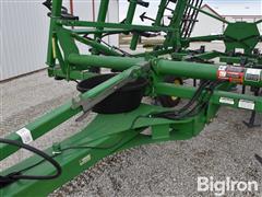 items/e40a09461cacef1195f6000d3a620d5e/johndeere2210fieldcultivator-19_904f311f442048f78f018fc102520860.jpg