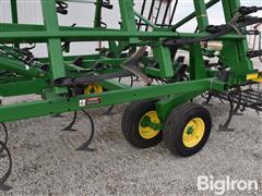 items/e40a09461cacef1195f6000d3a620d5e/johndeere2210fieldcultivator-19_a2e55efce0bd4fcb906fdfd1485c0ff4.jpg