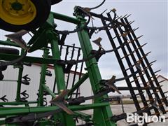 items/e40a09461cacef1195f6000d3a620d5e/johndeere2210fieldcultivator-19_b0904fc6e2a34ef68910b0e1dfd3c322.jpg