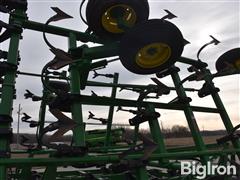 items/e40a09461cacef1195f6000d3a620d5e/johndeere2210fieldcultivator-19_dbf5f135ab2f4b45bd324241db96e131.jpg