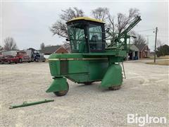 1985 John Deere 6000 Self-Propelled Sprayer 