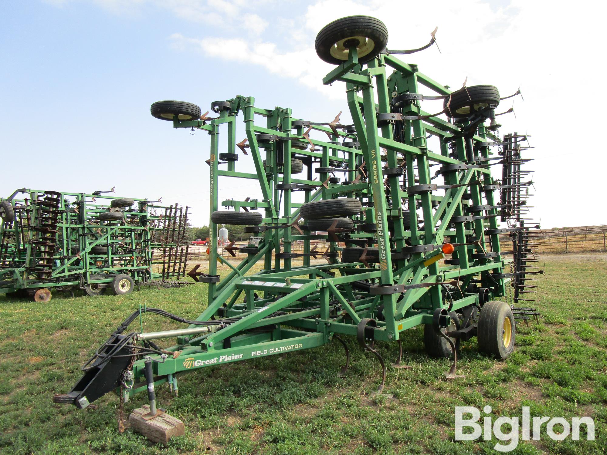 Great Plains Series VII 6548 48' Field Cultivator w/ 4 Bar Harrow 