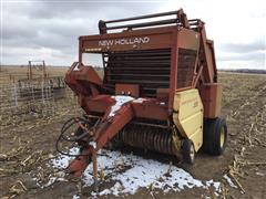 New Holland 851 Round Baler 