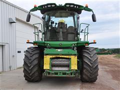 items/e58a1f2ebb24ee11a81c000d3a61103f/2017johndeere8700self-propelledforageharvester_cae42b81ab6d4d2481db098cc567a9e9.jpg