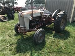 1956 Ford 800 2WD Tractor 