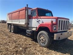 1987 International F2554 T/A Grain Truck W/dump Bed & Lifting Tailgate 