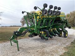 2004 John Deere 1790 CCS Seed Delivery Pull Type Vacuum Planter 