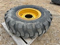 Titan Motor Grader H.D. 14.00x24 Motor Grader Tire On JD 14 Hole Wheel 