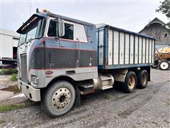 1974 Peterbilt 352 T/A Cabover Grain Truck 