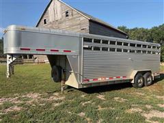 2005 Featherlite 8127 T/A Gooseneck Livestock Trailer 