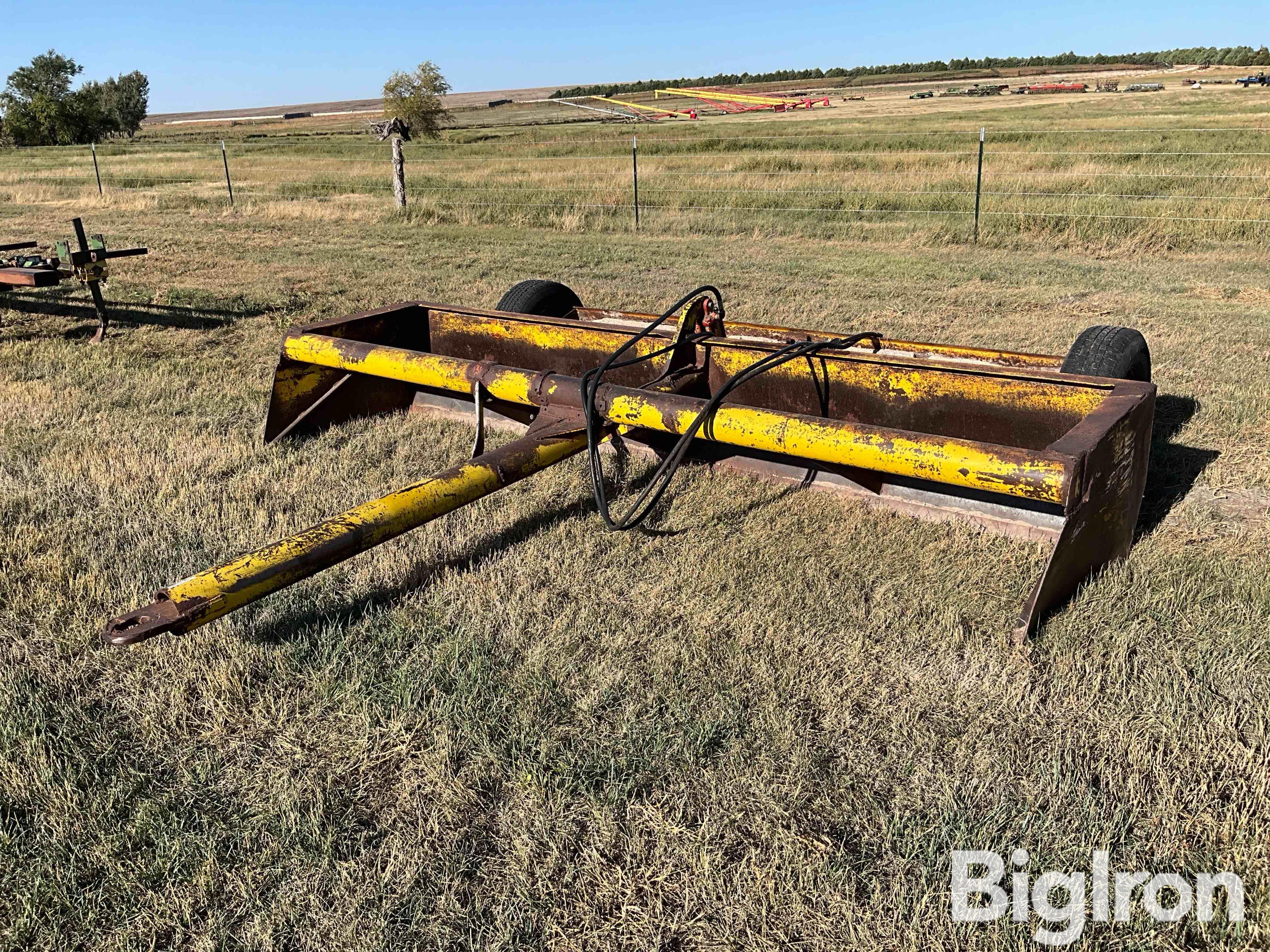 Tucker Industrial Speed Mover/ Box Scraper 