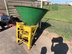 3-Pt Dry Fertilizer Spreader 