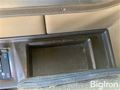 items/e77df35e490ef0119d476045bd488df1/1992-john-deere-9500-combine_66d9c544bb5543349f8b7c7c0b547e97.jpg