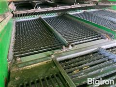 items/e77df35e490ef0119d476045bd488df1/1992-john-deere-9500-combine_9a26ca4509a245cea78c200a690c5372.jpg