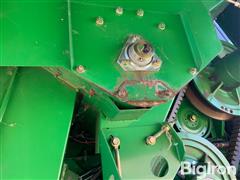 items/e77df35e490ef0119d476045bd488df1/1992-john-deere-9500-combine_b1dcc7d65d264f6d8c6325a85a4496d5.jpg