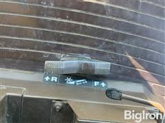 items/e77df35e490ef0119d476045bd488df1/1992-john-deere-9500-combine_db99bbdf8bb24ebbb5b9f42b941e1bc3.jpg