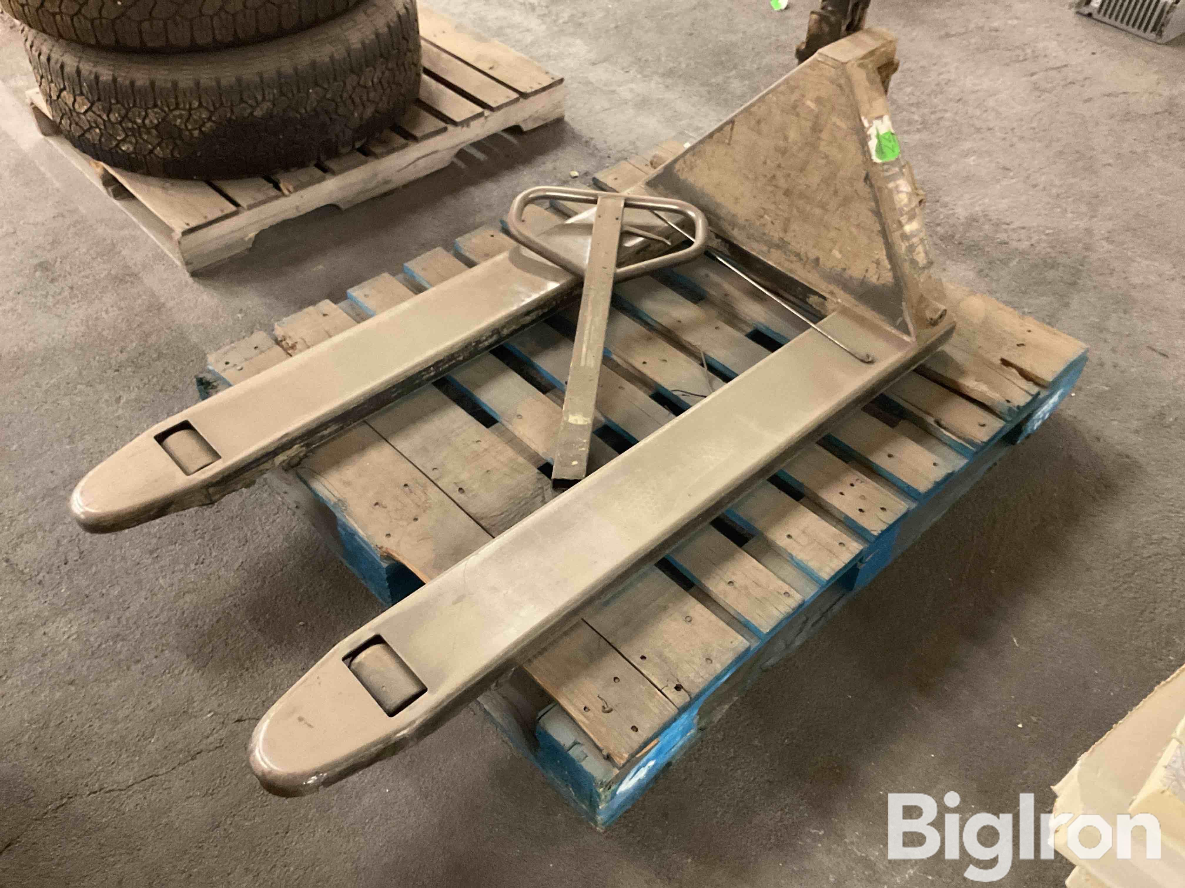 Crown Pallet Jack 