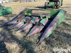 John Deere 443 Corn Header 