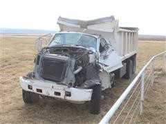 1992 Ford F900 (Wrecked) T/A Dump Truck (INOPERABLE - FOR PARTS ONLY) 