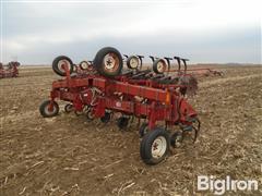 Case IH 183 12R30" Folding Row Crop Cultivator 