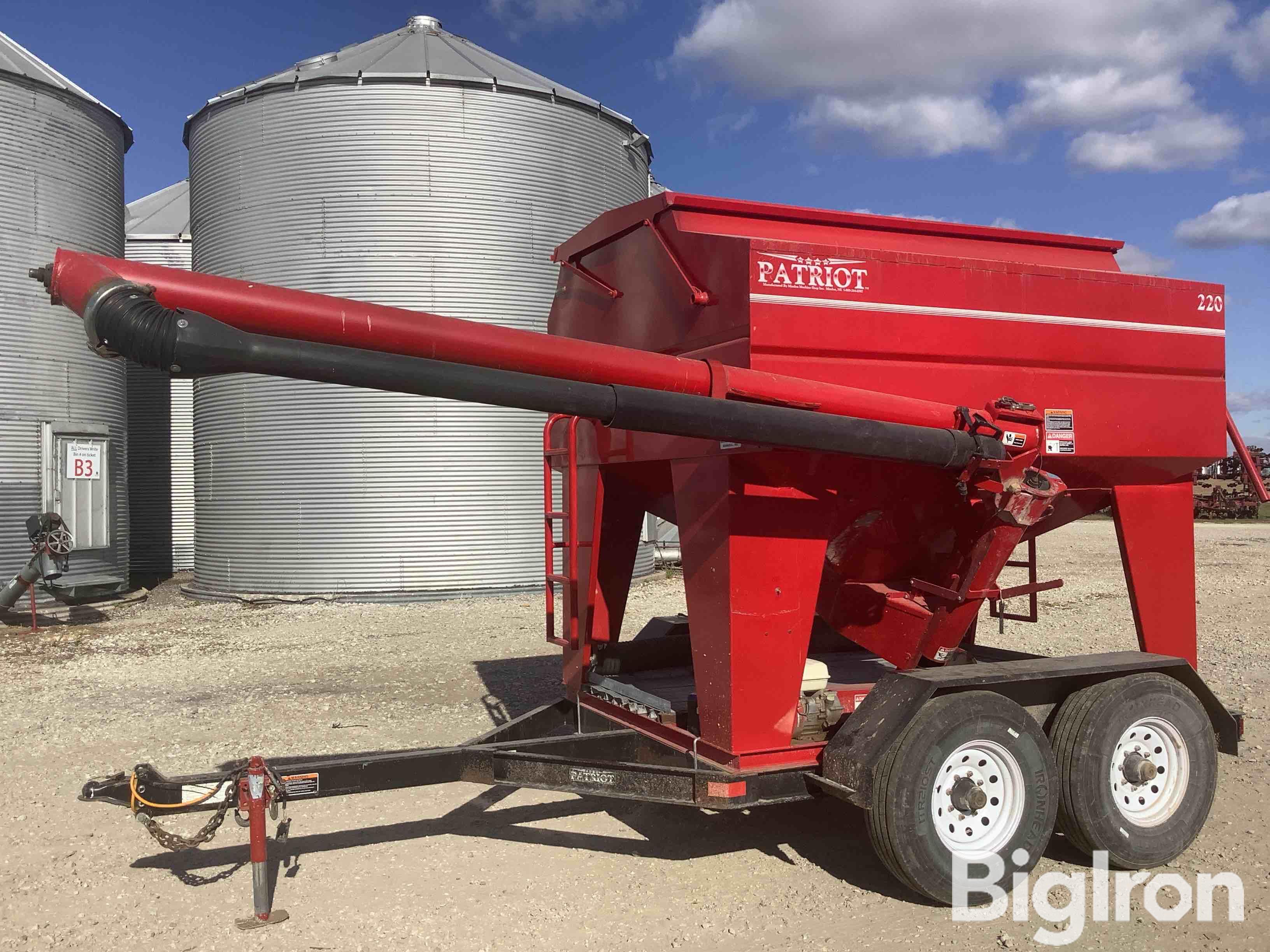 Minden Patriot 220 T/A Seed Tender 